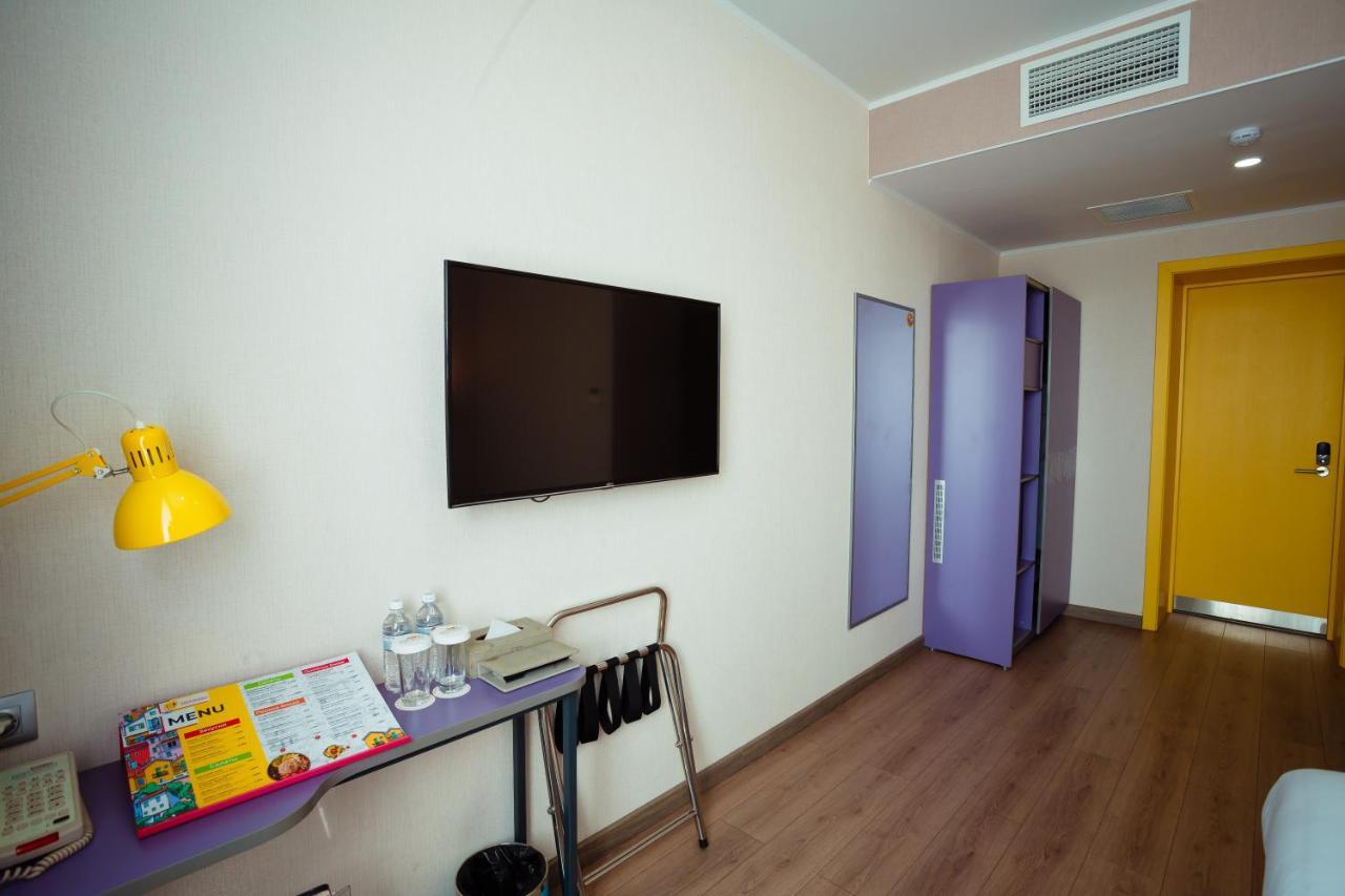 City Hotel Shymkent Eksteriør billede