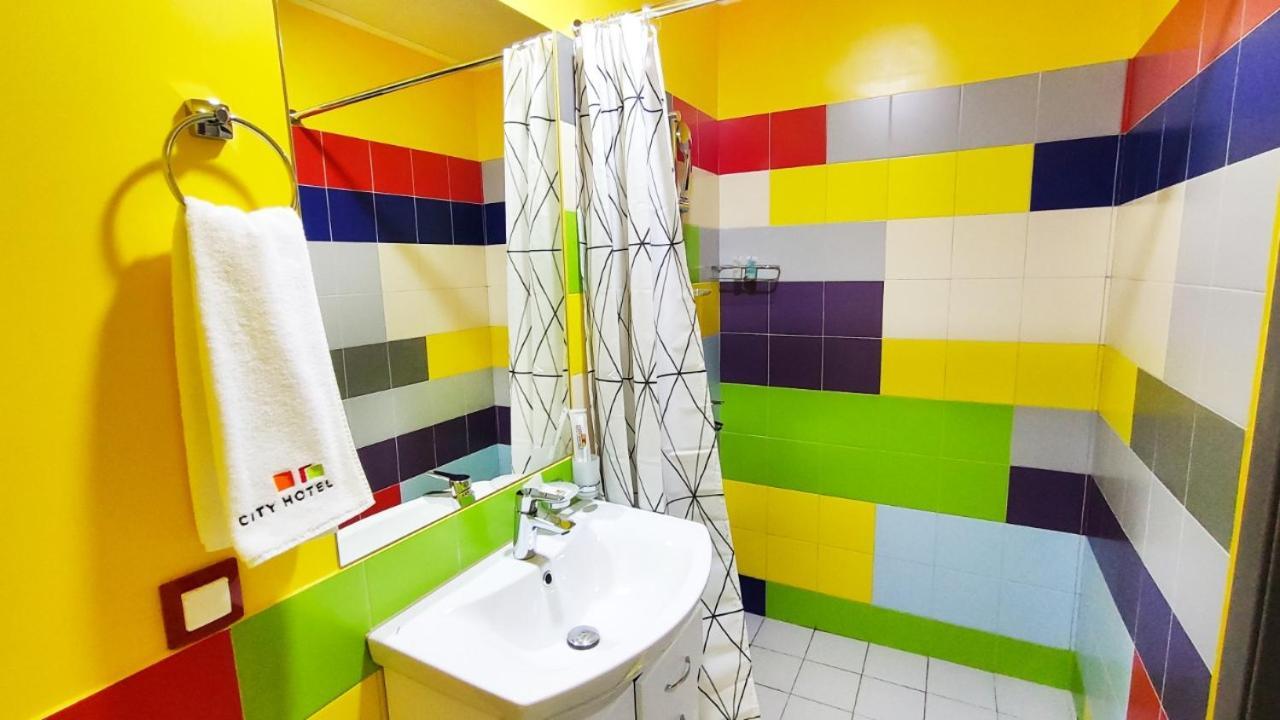 City Hotel Shymkent Eksteriør billede